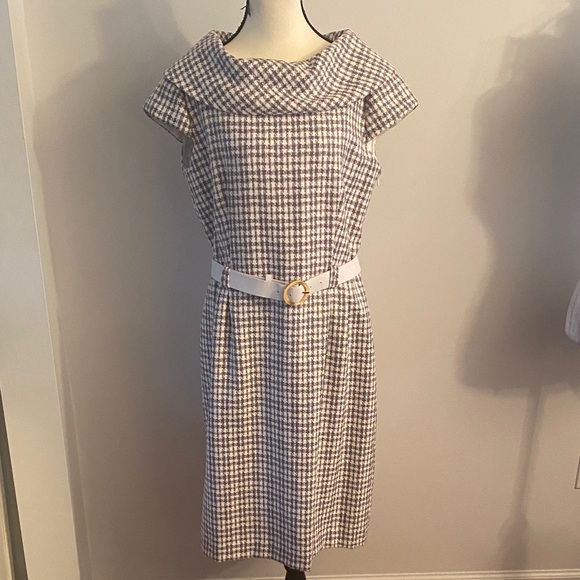 Alex Marie Dresses & Skirts - Alex Marie size 12 portrait colored belted dress excellent condition